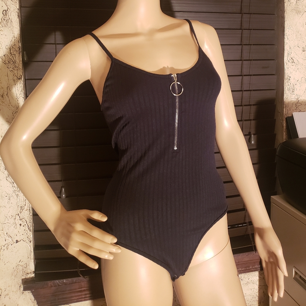 Black Solid slim bodysuit with zipper on the front